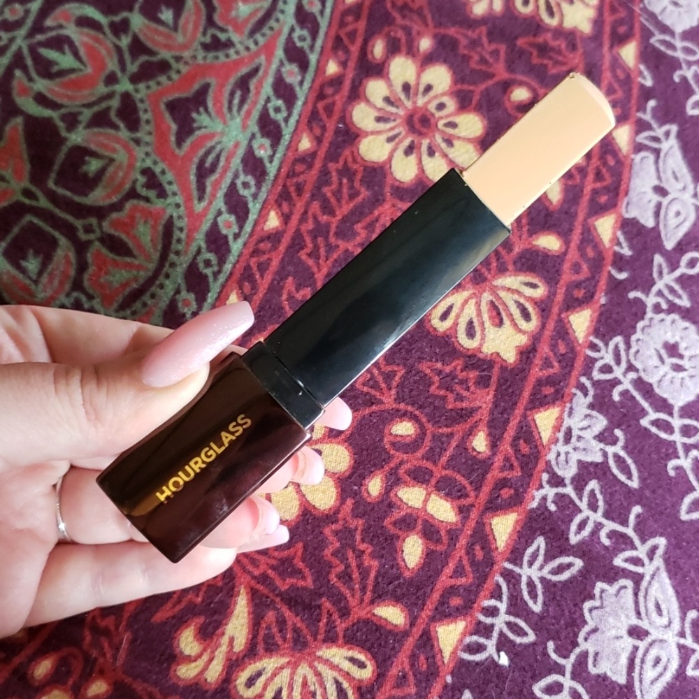 Hourglass vanish stick foundation in Nude